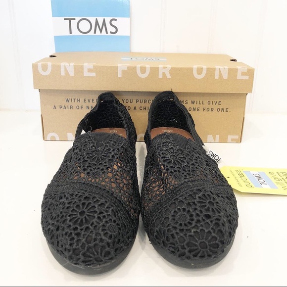 NIB TOMS Classic Black Moroccan Crochet - Picture 2 of 6